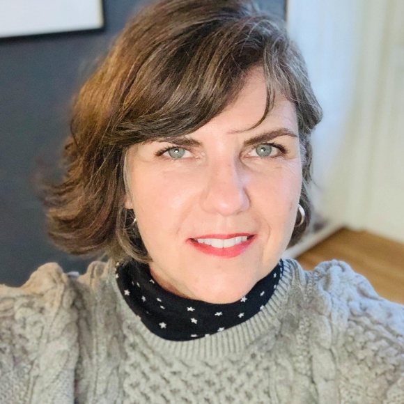 Meet your Posher, Ruth - Picture 2 of 2